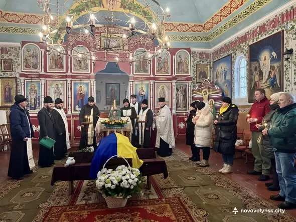 У Нововолинську попрощалися із загиблим на фронті воїном Олексієм Куляпіним (фото)