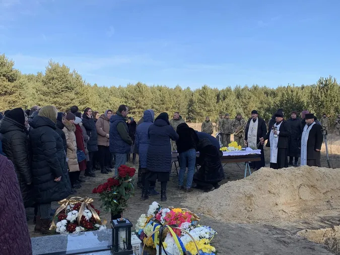 На Волині попрощалися із загиблим воїном Сергієм Бубелою (фото)