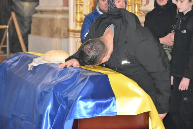 У Луцьку провели в останню дорогу Героя Ігоря Охремчука (фото)