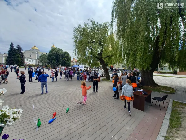 У центрі Луцька організували свято для дітей (фото)