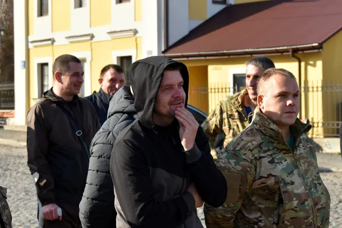 У Луцьку та районі організували екскурсію для військових, які проходять реабілітацію (фото)