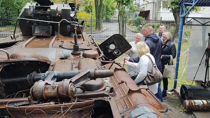 Перший на Волині: у Луцьку з'явився знищений російський БТР-82 (локація + фото)