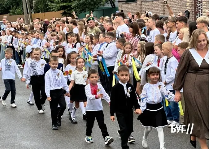 Свято, кульки, перший дзвоник: як у Володимирі відзначили 1 вересня (фото)