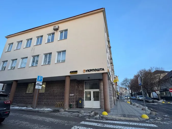 Головне відділення луцької Укрпошти віддали в оренду, а працівників переселили, – ЗМІ (фото)