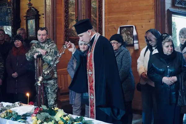 У Володимирі попрощалися із 47-річним захисником Русланом Поповичем (фото)