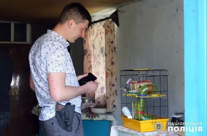 На Хмельниччині поліція «прийняла» трьох хом'яків, які були на місці злочину