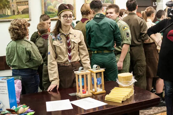 Із вогнем миру і співами: якою була остання в 2019 році сесія Луцької міської ради (фото)