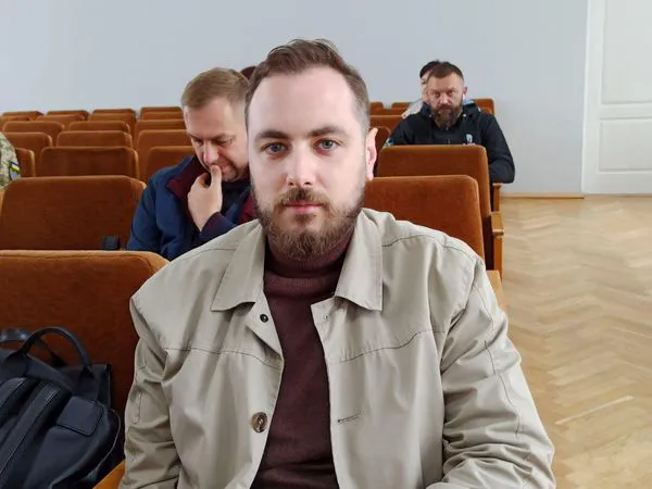 Євгеній Мікоян