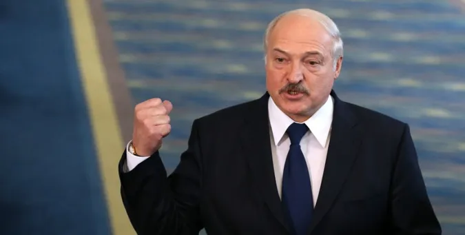 Лукашенко заявив про перекидання майже третини білоруської армії до кордону з Україною
