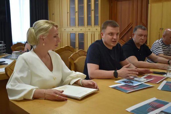 Історія, яку можна взяти в руки: місцевий бізнес готується до відзначення 600-річчя З’їзду європейських монархів у Луцьку (фото)