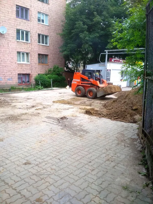 Лучани розкритикували ремонт на ринку біля «Лучеська» через небезпеку (фото)