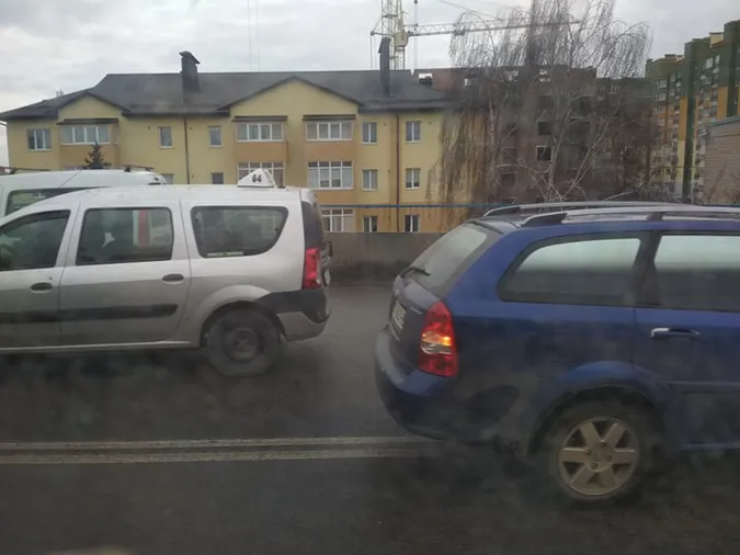 У Луцьку біля «Там-Таму» – аварія: рух ускладнений (фото)