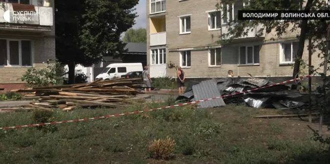 «Все летіло, все тріщало»: у Володимирі після негоди підраховують збитки (фото, відео)