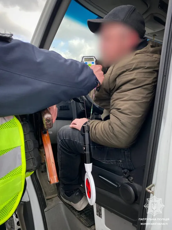 П'яні за кермом: на Волині патрульні за тиждень щодня виявляли порушників (фото)