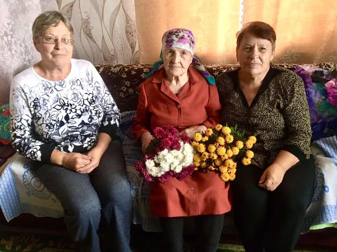 Пережила два голодомори: у громаді на Волині довгожителька відзначила 97-річчя