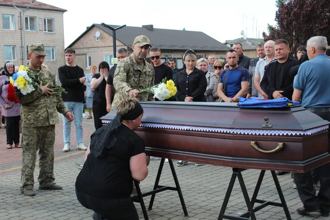 Врятував побратима ціною власного життя: на Волині попрощалися з воїном Андрієм Лавренчуком (фото)