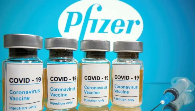 Наскільки COVID-вакцина Pfizer ефективна для підлітків