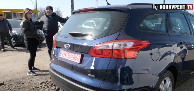Від найдешевшого до найдорожчого «форда»: які ціни на луцькому авторинку (відео)