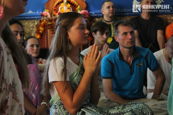 Танцювати для бога: як у Луцьку святкували день народження Крішни