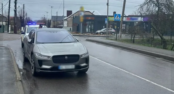 У Ковелі водій Jaguar збив 89-річну жінку на пішохідному переході