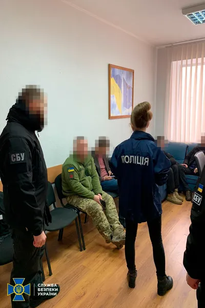 «Заробляли» на будівництві казарм: СБУ викрила посадовців Міноборони (фото)