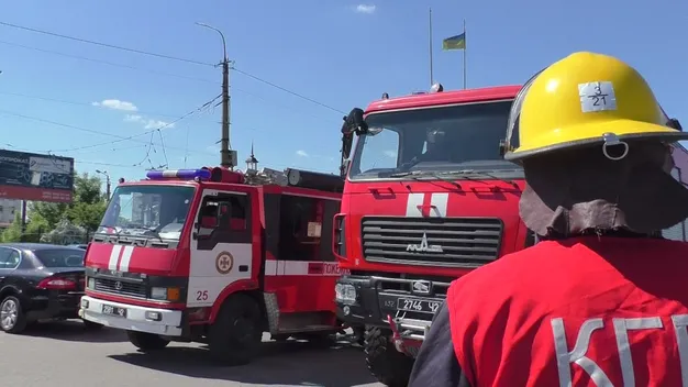 Багато спецтехніки й рятувальників: у Луцьку – «горів» «Ювант»:  (фото, відео)