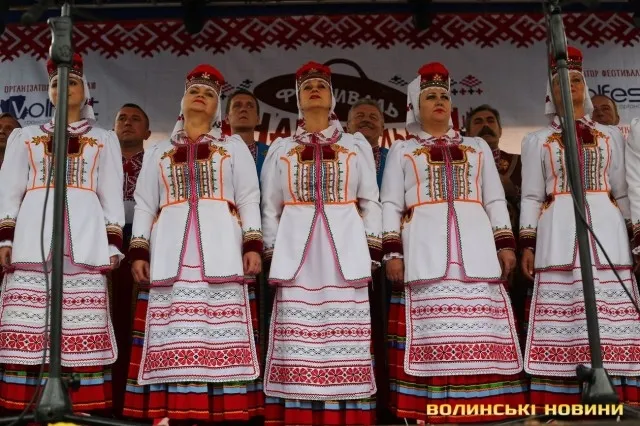 На луцькому «Фестивалі національної кухні» смакували борщ та вареники (фото)