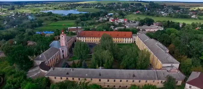 Підприємця вигнали з пам'ятки архітектури в Олиці