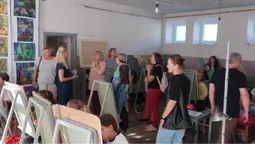 Роботи юних луцьких художників продадуть у США, виручка піде на ЗСУ (фото)
