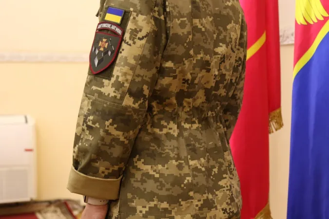 Міноборони презентувало оновлену літню польову жіночу форму одягу (фото)