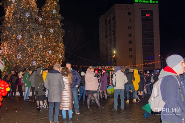 Як лучани святкували новорічну ніч 2020 (фото)