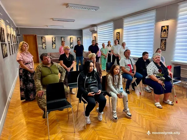 У Нововолинську захисників Романа Филипенка та Олександра Щербіну  відзначили посмертними нагородами (фото)