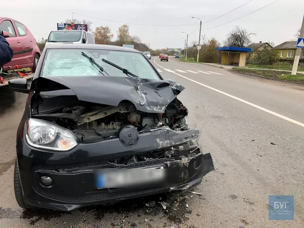 У Нововолинську «Фольксваген» в’їхав у «Жигулі»