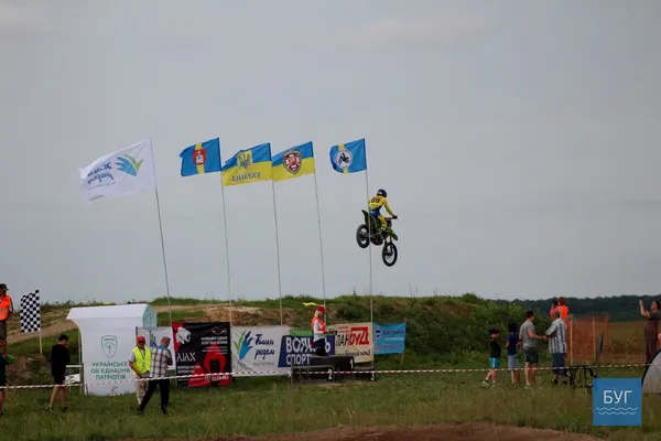 Команда із Володимира-Волинського перемогла у змаганнях із мотокросу (фото)