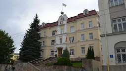 Луцьким чиновникам вкотре хочуть підвищити зарплату