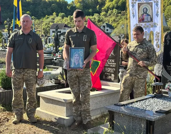 На Закарпатті попрощалися із прикордонницею з Волині Наталією Рябіченко (фото)