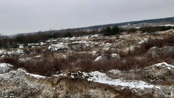 Збитків – майже на 51 мільйон: на Волині незаконно видобували пісок (фото)