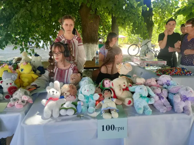У селі під Луцьком діти зібрали 30 тисяч на ЗСУ (фото)