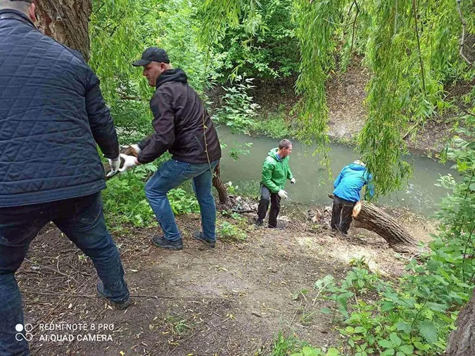 Луцькі муніципали долучилися до прибирання Сапалаївки (фото)