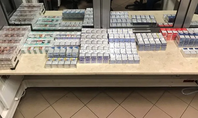В «Устилузі» під сидінням авто знайшли контрабандні сигарети (фото)