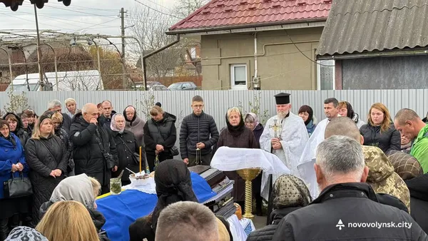 На Волині провели в останню дорогу полеглого воїна Павла Дорощука (фото)