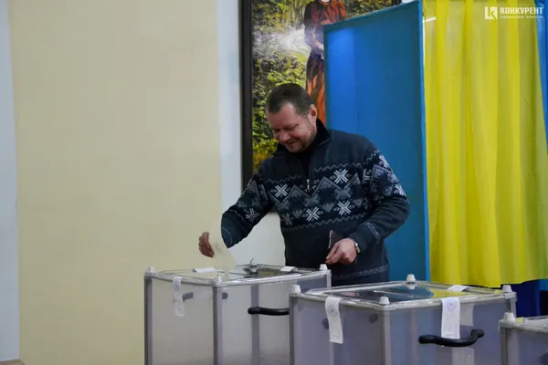 У СНУ тривають вибори ректора із одним кандидататом у бюлетені  (фото)