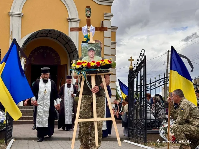 На Волині в останню путь провели Героя Євгена Мазурка (фото)