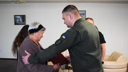 У Луцьку матері загиблого гвардійця вручили синовий орден