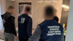 Вигадував хвороби за $7 тисяч: на Волині затримали начальника ТЦК (фото)