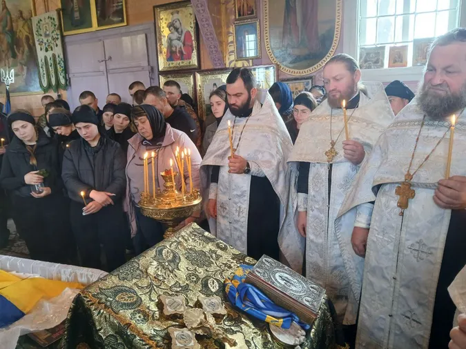 На Волині попрощалися із загиблим гранатометником Володимиром Стасюком (фото)