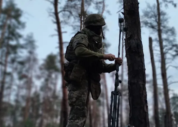 Як волинський екіпаж FPV-дронів доставляє «делікатеси» для орків (репортаж)