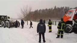 На Волині вантажівка злетіла в канаву (фото)