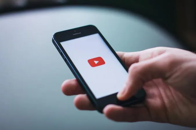 YouTube опублікував список заборонених тем про COVID-19