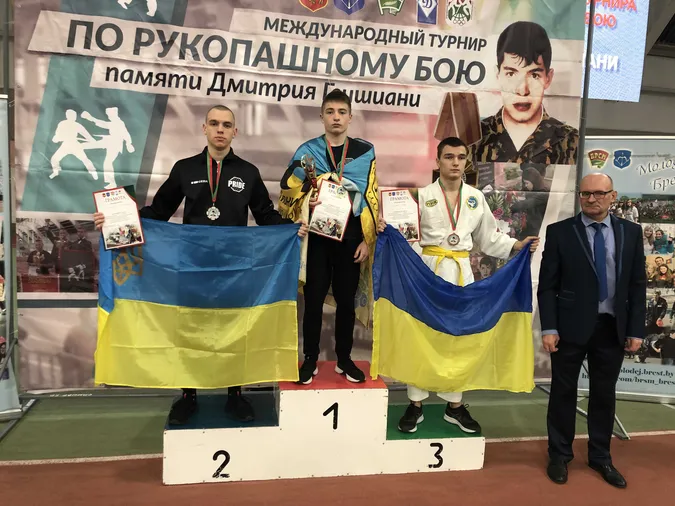 Збірна Волині отримала золото із рукопашного бою (фото)